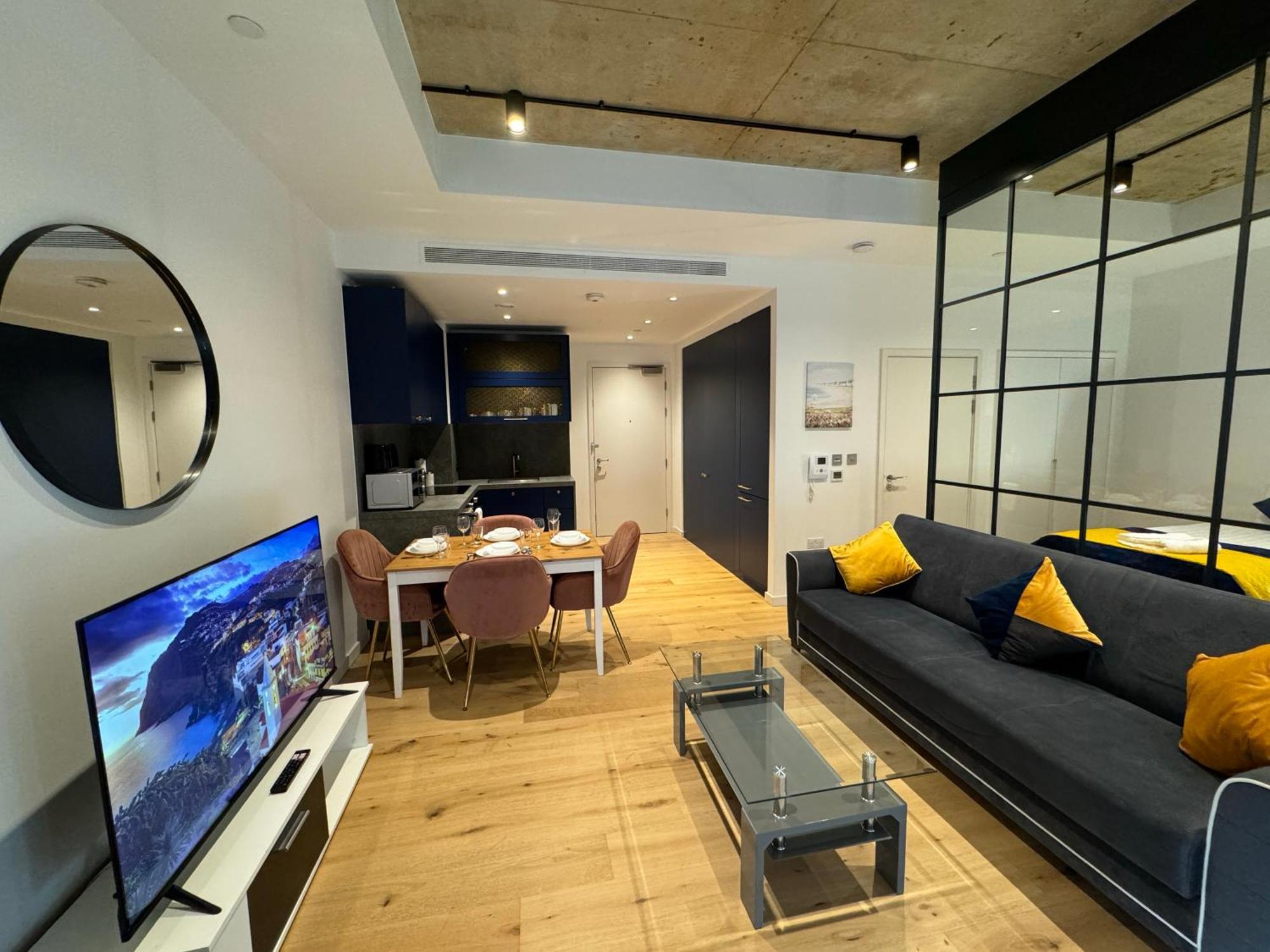 London Luxury Flat With Balcony, River View, O2 Arena, Excel, Canary Wharf, Station Daire Dış mekan fotoğraf