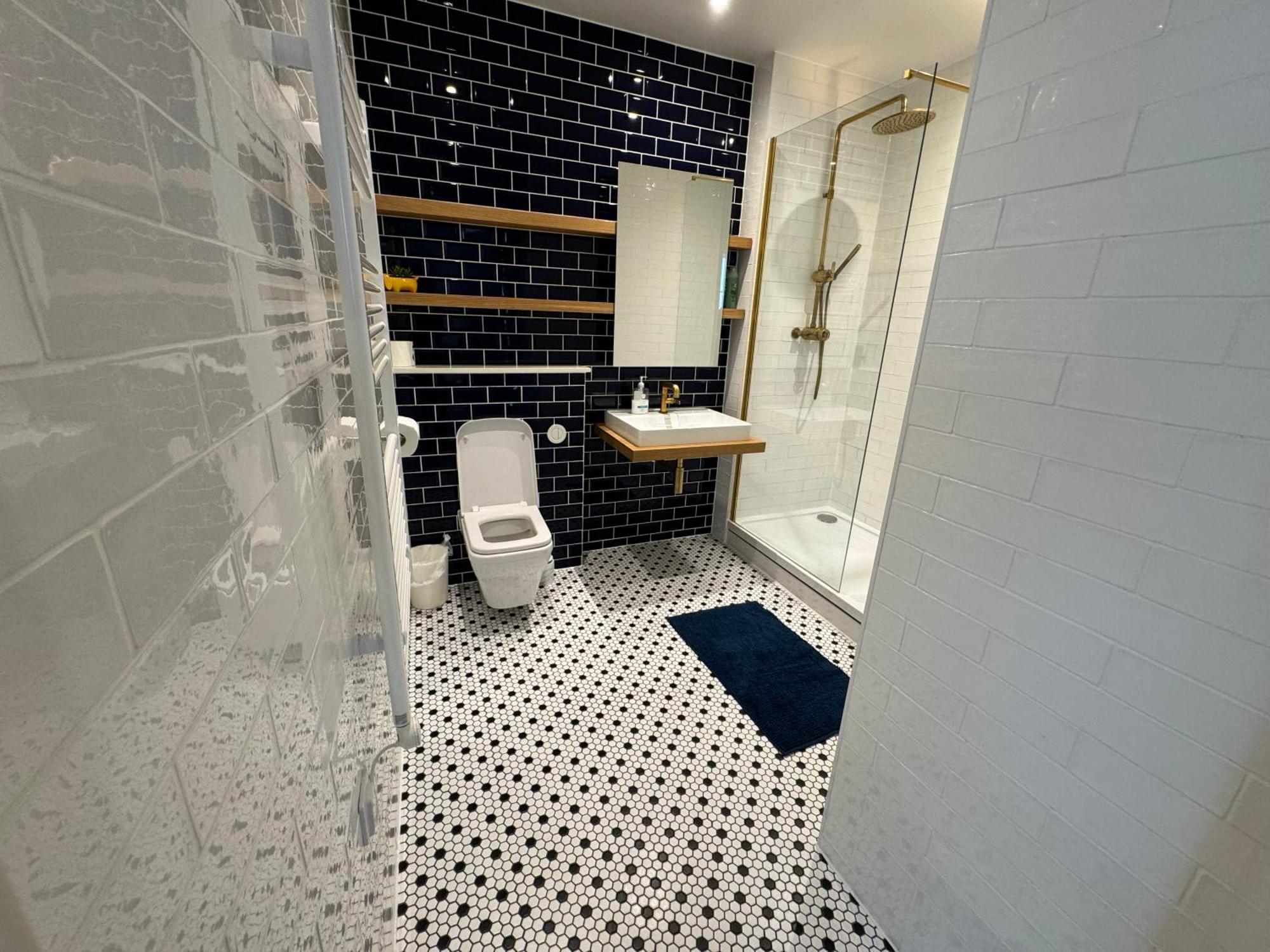 London Luxury Flat With Balcony, River View, O2 Arena, Excel, Canary Wharf, Station Daire Dış mekan fotoğraf